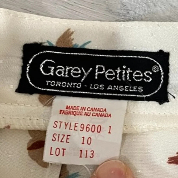 Vintage 1980s Pleated Grandmacore Floral A-line Skirt - Garey Petites - Picture 13 of 14